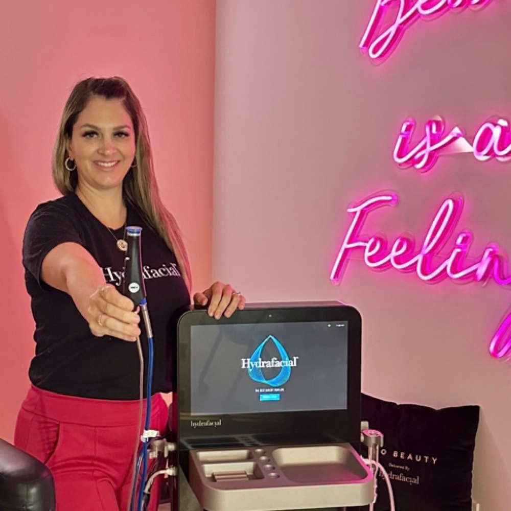 Mari Brown at Salty Tails Sun Spa & Boutique / Esthetics and Airbrush in Pismo, CA
