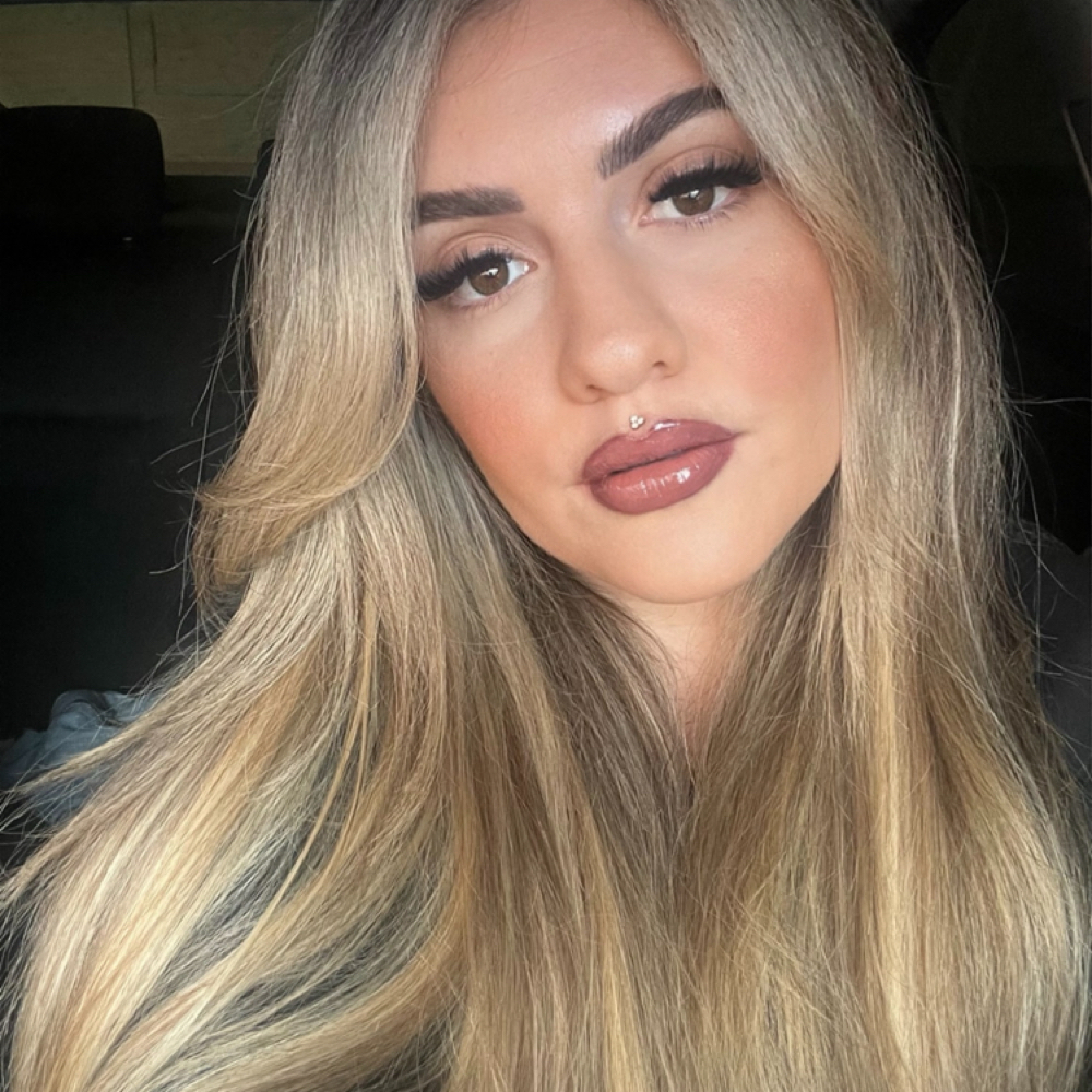 Melissa Reyes at Mane Kharacter Salontique in Huntington Beach, CA