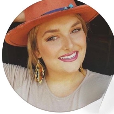 Brittany Smith at Outlashed Beauty bar LLC in Canby, OR