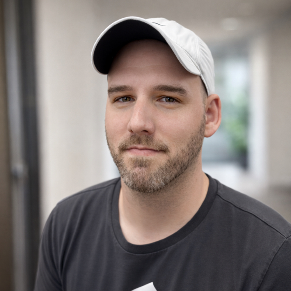 Alexander Estes at Mafistyle in Costa Mesa, CA