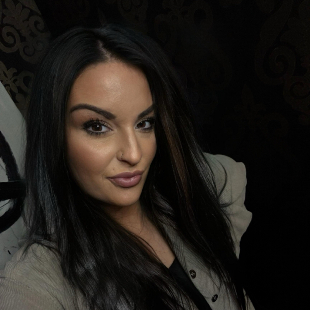 Tiffani Burns -Stuttgart