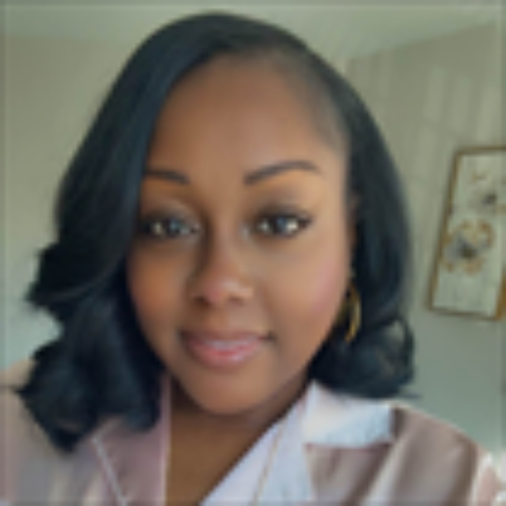 Maya Mays at 425 Nail Bar & Pedicure Lounge in Richmond, VA