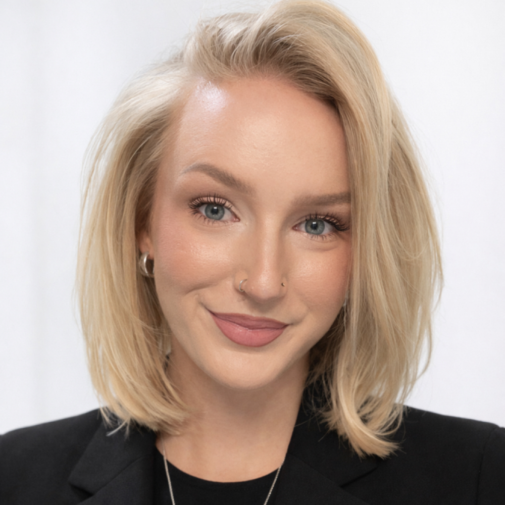 Valerie Lambert at 818 LUXE BEAUTY in Spotyslvania, VA