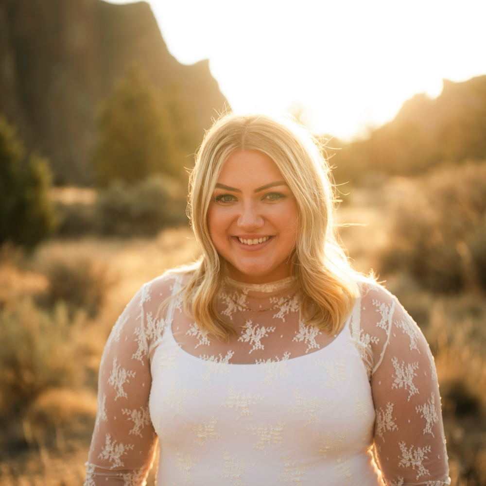 Savannah Bienvenue at Wilder Luxe Beauty in Redmond, OR