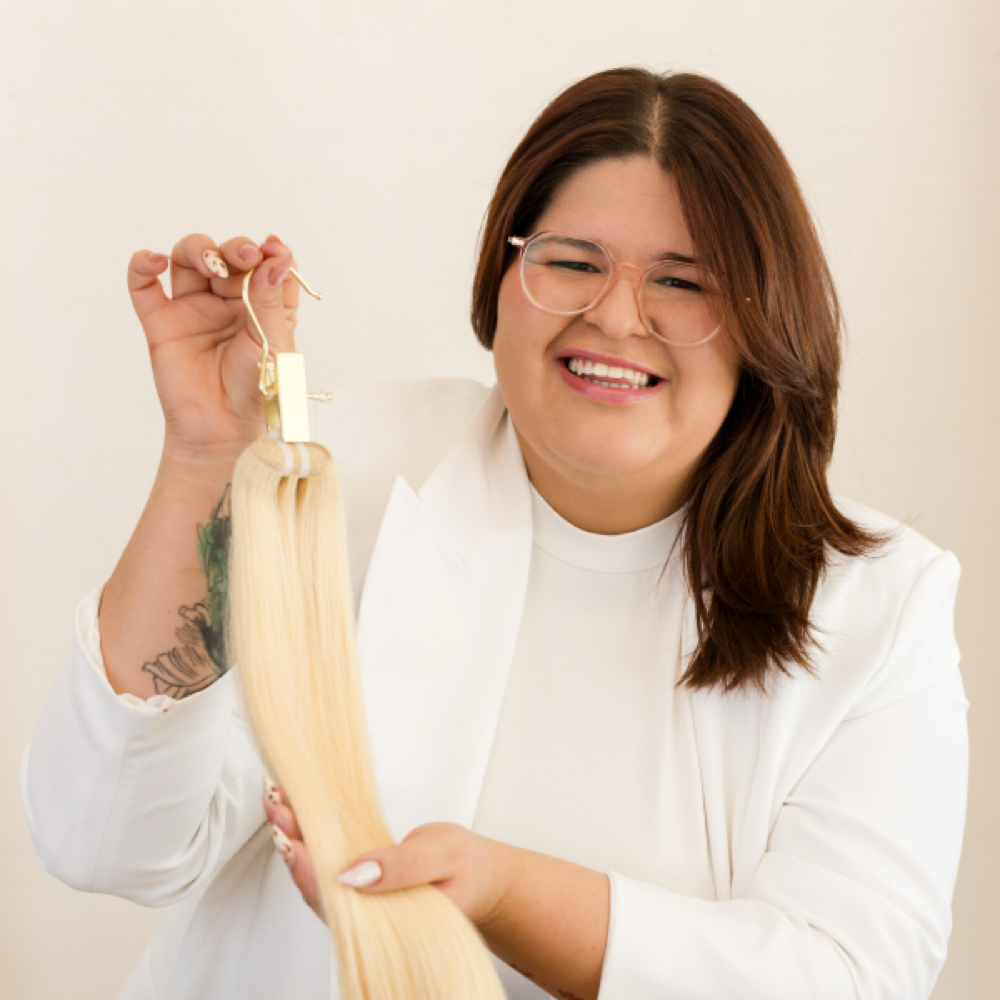 Yvonne Paez at Juliet HairStylist in Miami Beach, FL