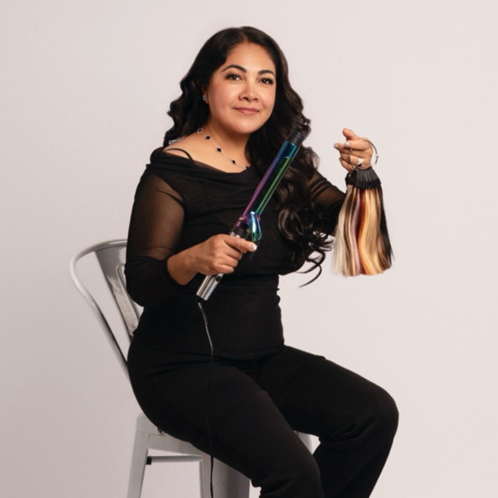 Evangelina González at Anahi’s Salon in SAN DIEGO, CA