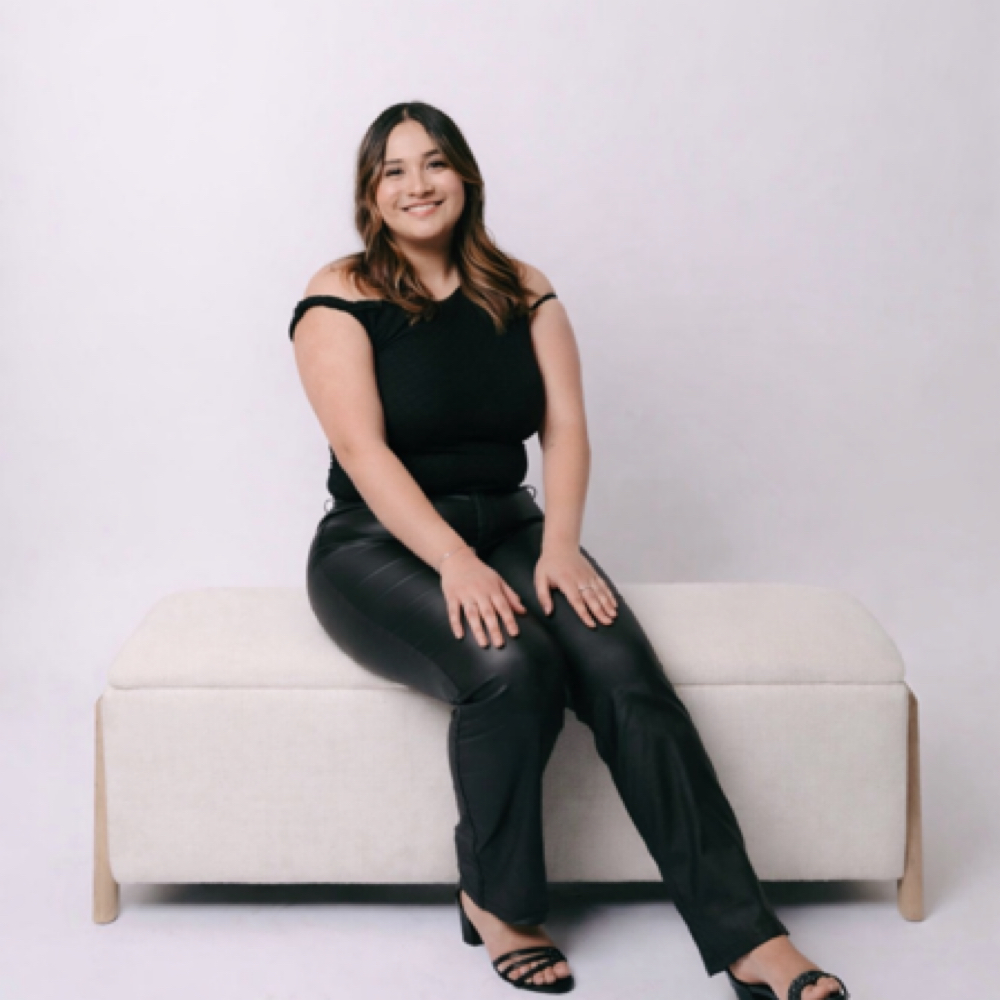 Leslie Dominguez at Modern Beauty Salon in Sparks, NV