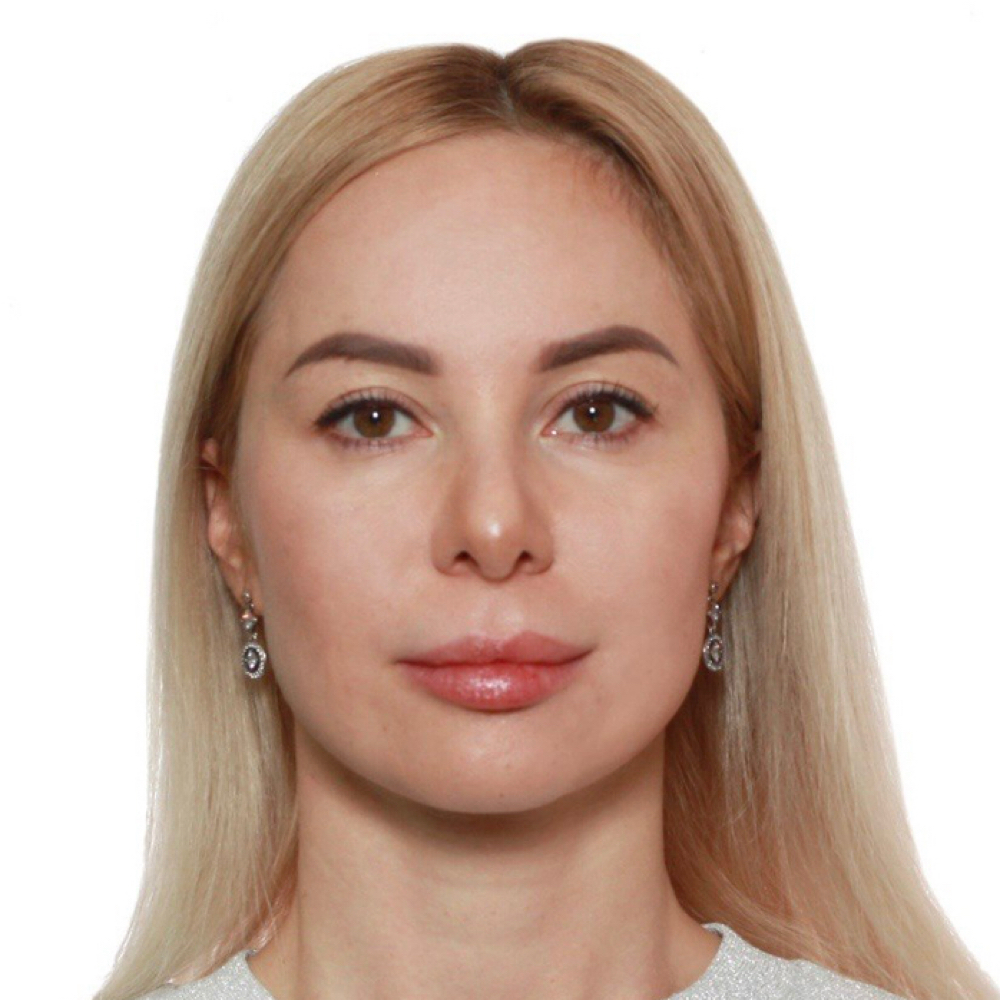 Zhenya Valetchik at Lu Lash Salon in Fort Lauderdale, FL