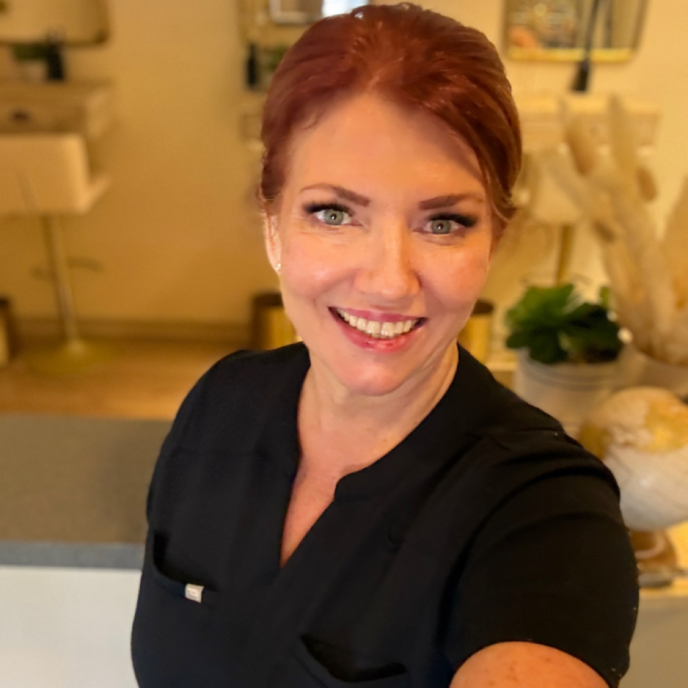 Jackie Smithe at GloVolution LLC in Homosassa, FL