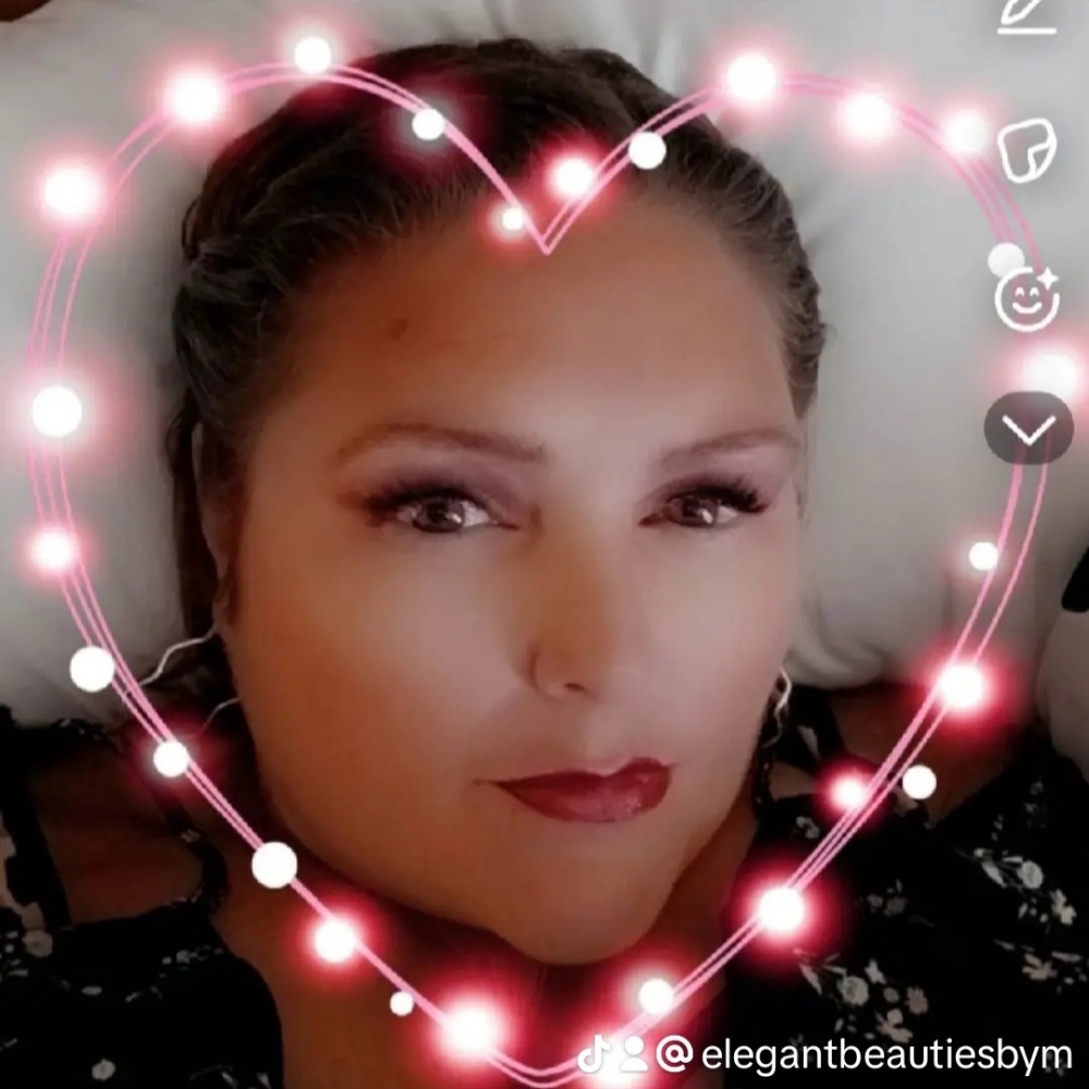 Melanie Allred at Elegantbeautiesbymelanieallred in Fullerton, CA
