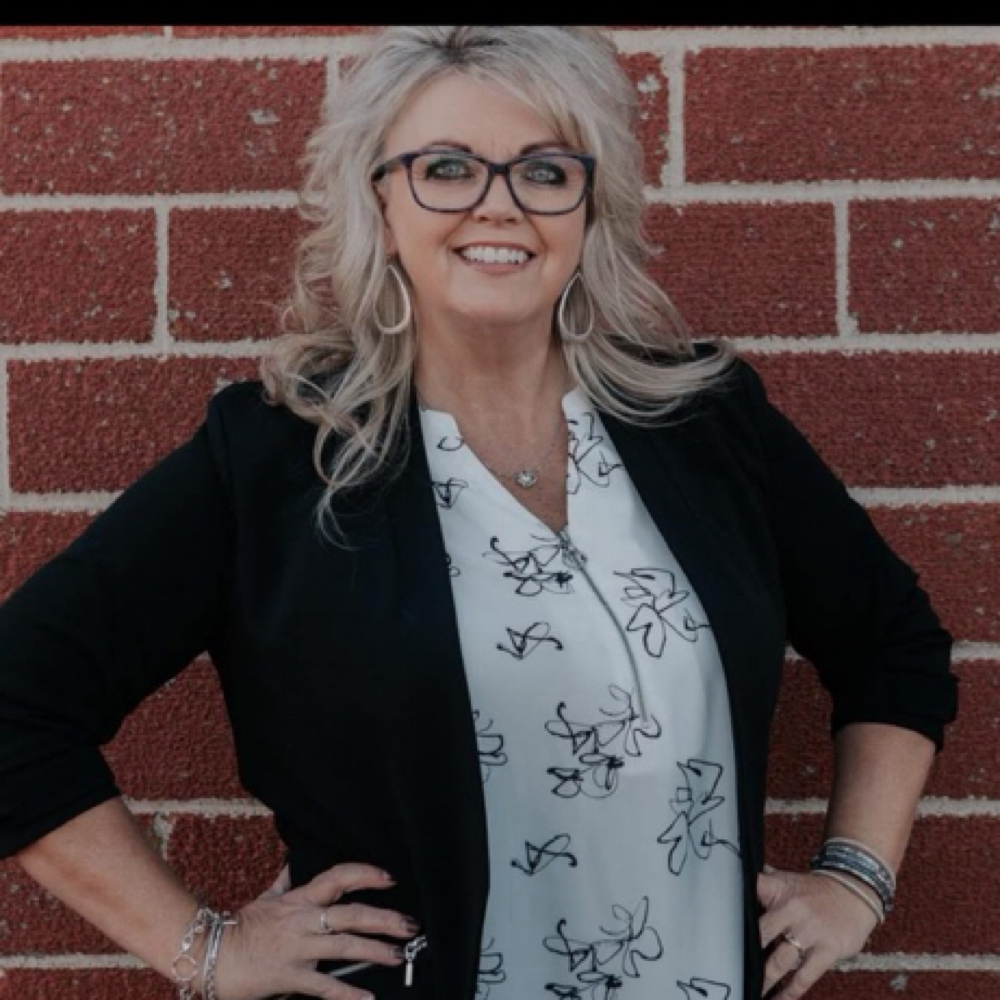 Nancy Bahr at Love That Look in Brandon, SD