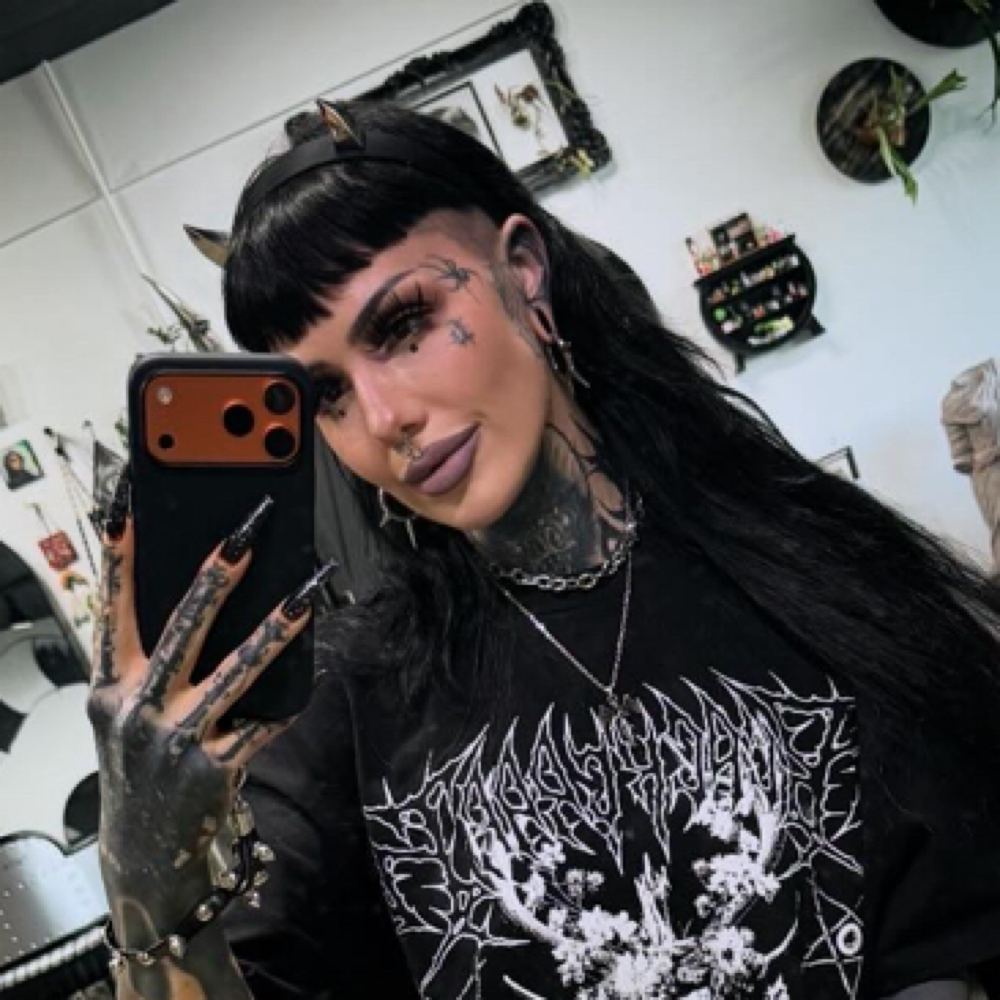 Brandi Gannon at Twisted Visionz Hair Salon in Montclair, CA