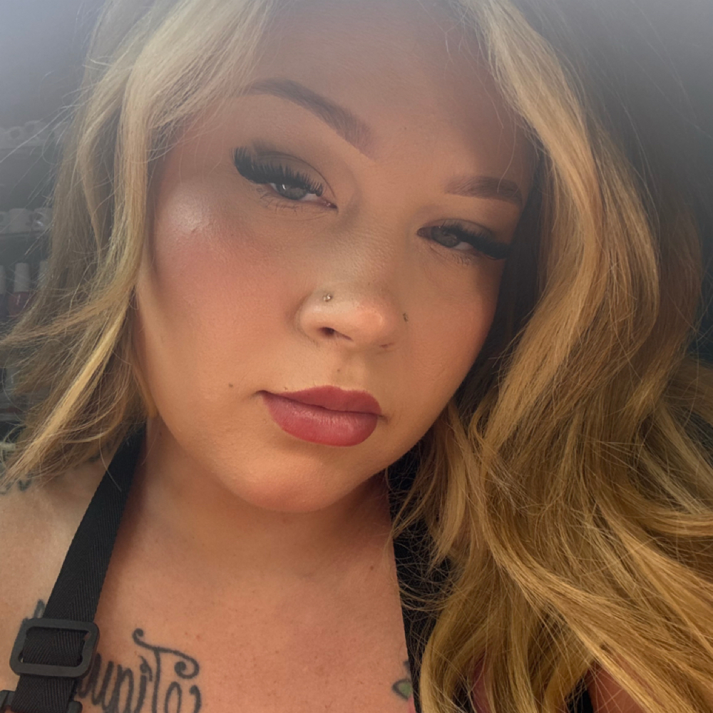 Kayla Jones at DECO Salon in Tallahassee, FL
