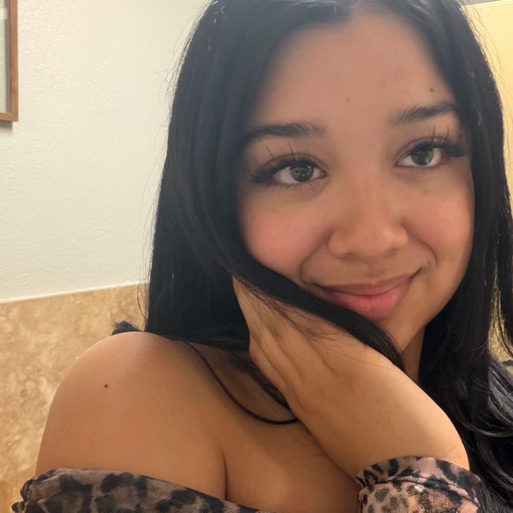 Genesis Zepeda at ŌRA Beauty Lounge in Phoenix, AZ