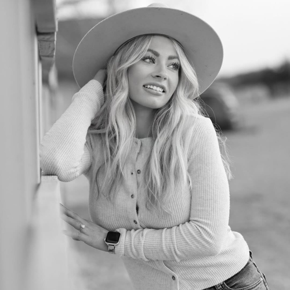 Jordan Davis at The Bottle Blonde Salon in Prescott Valley, AZ