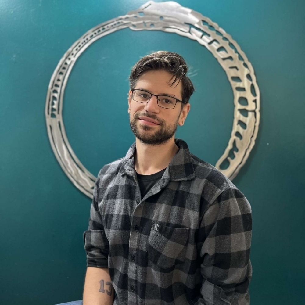 Justin Bente at Infinite Salon in Portland, OR