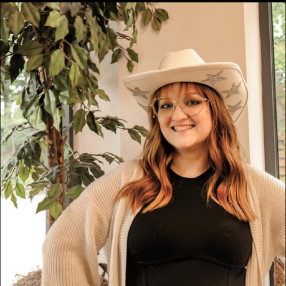 Veronica Walsh at Vivid Beauty LLC in Westminster, MD