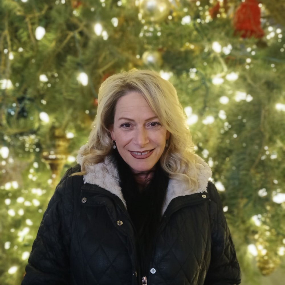 Donna Ezzo at Kreationz Beauty Salon in Vernon, NJ