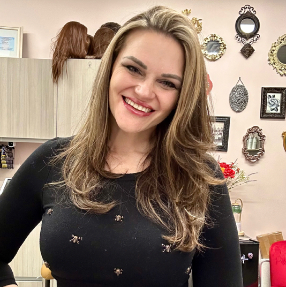 Alyssa Stanley at To DYE For HAIR Studio in Hazlet, NJ