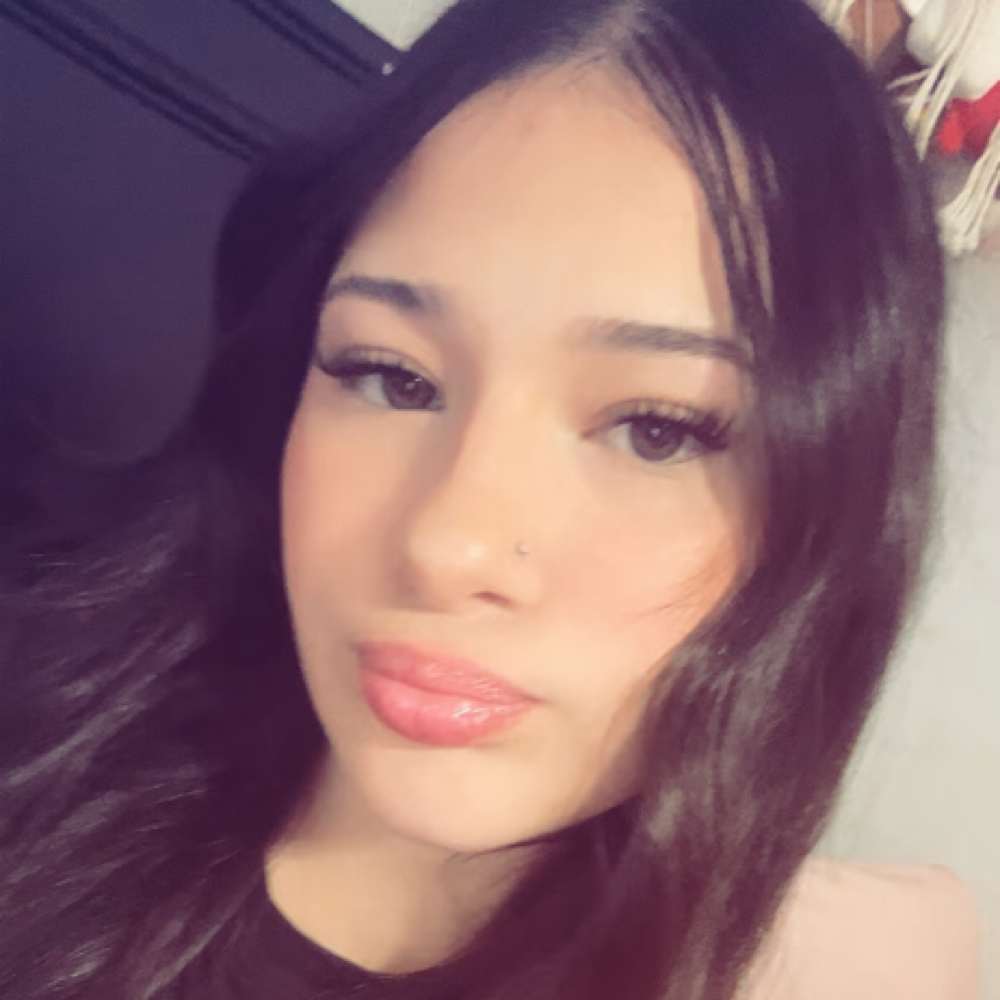 Selena Perez at Natis Nail Spa in San Marcos, TX