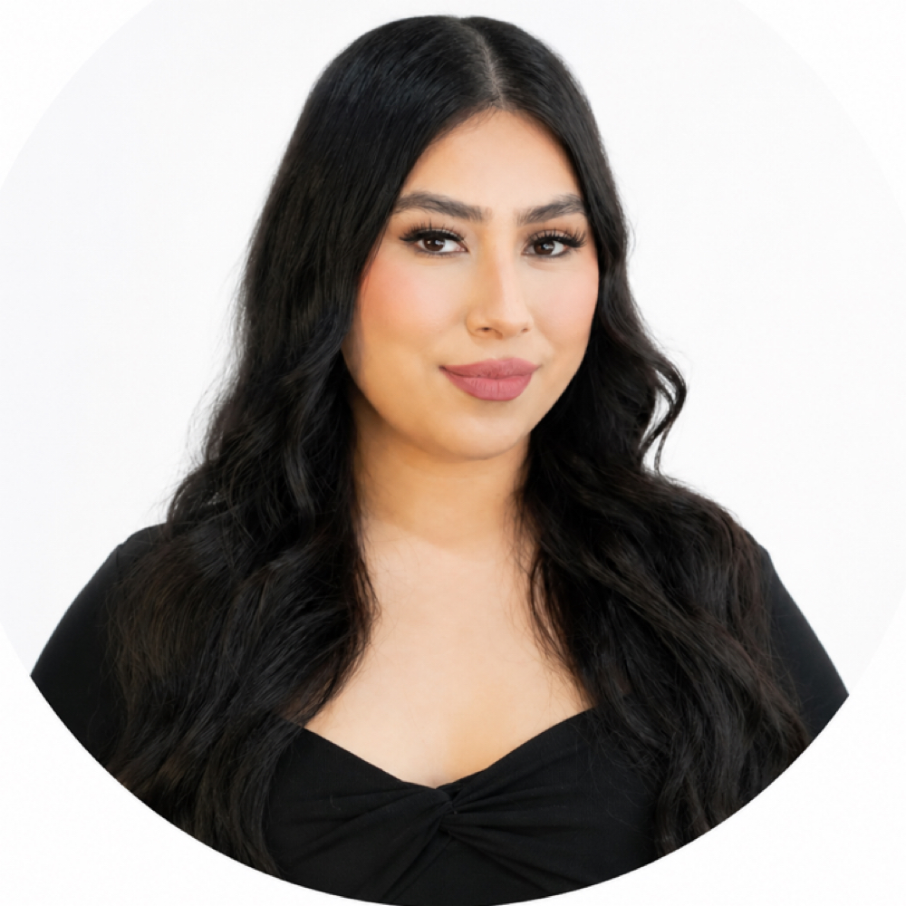 Jenny De Santiago at Sugar Land Hair Bar in Sugar land, TX