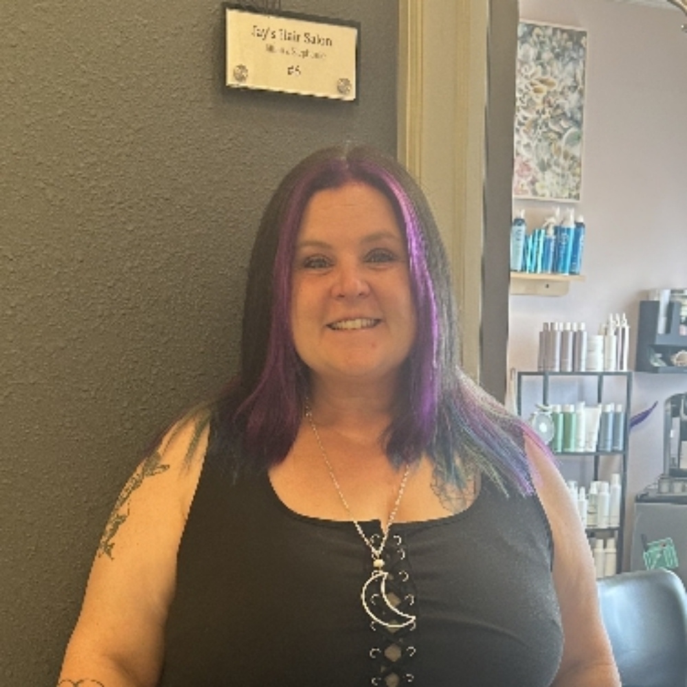 Stephanie Robinson at Jay's Hair Salon in Ballwin, MO