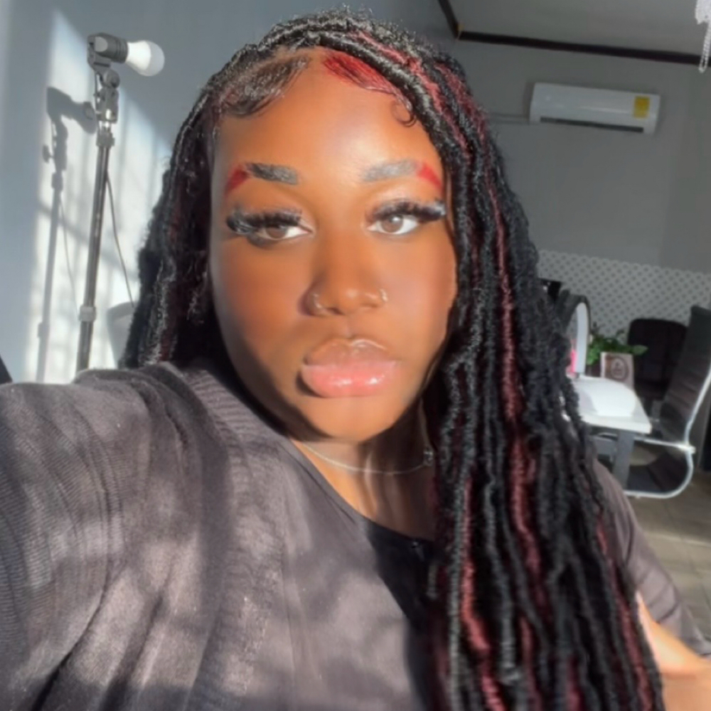 Symone Mackey at Polish Addicts Beauty Room in Bahamas, FL