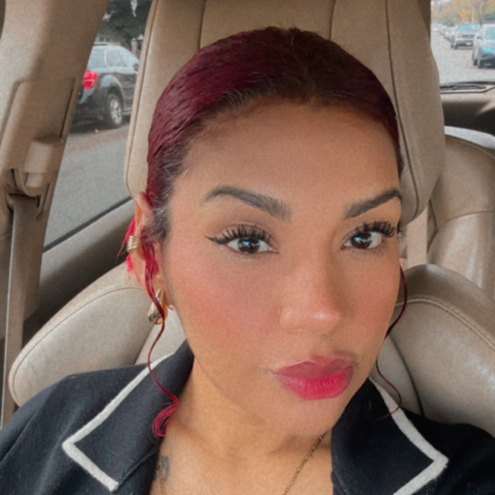 Jamy Montes at Sinthia’s Nails Salón in New Jersey, NJ