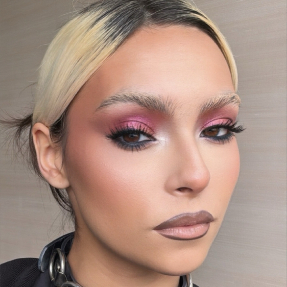 Sarah Stevers at Beauty As Desired in San Diego, CA