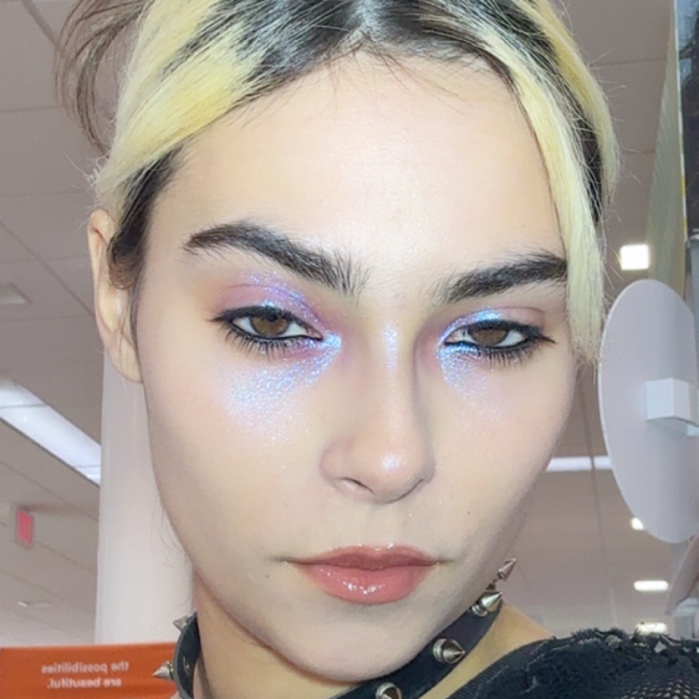 Sarah Stevers at Beauty As Desired in San Diego, CA