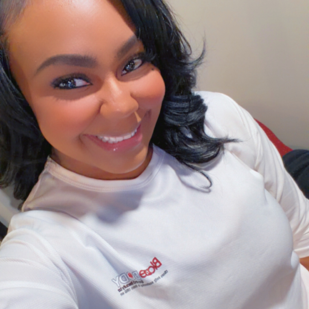 Dy Davis at BLAZEBODYSPA & BEAUTY BAR in TINLEY PARK, IL