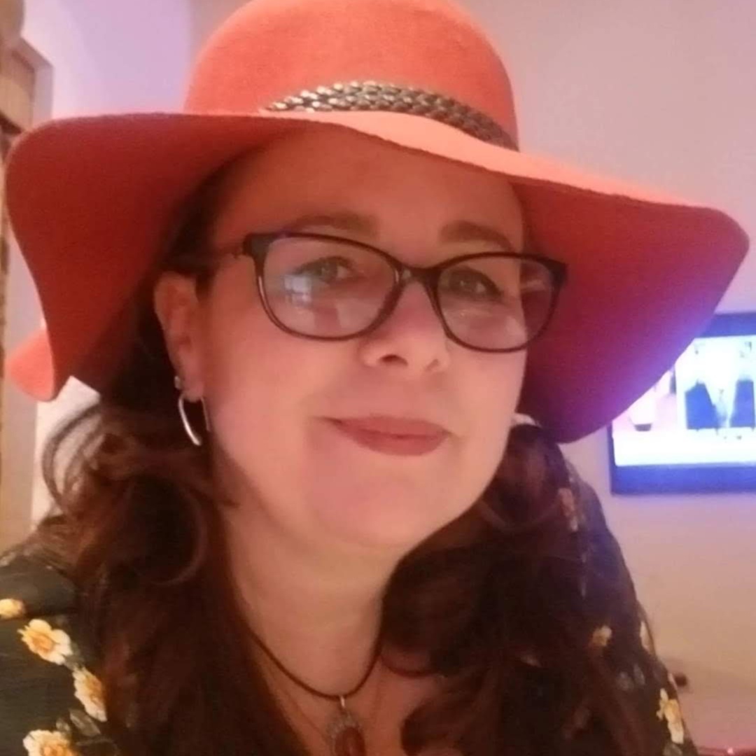 Erin-Lee Chambers at Deep Breath Salon & Holistic Center in Western Cranston, RI