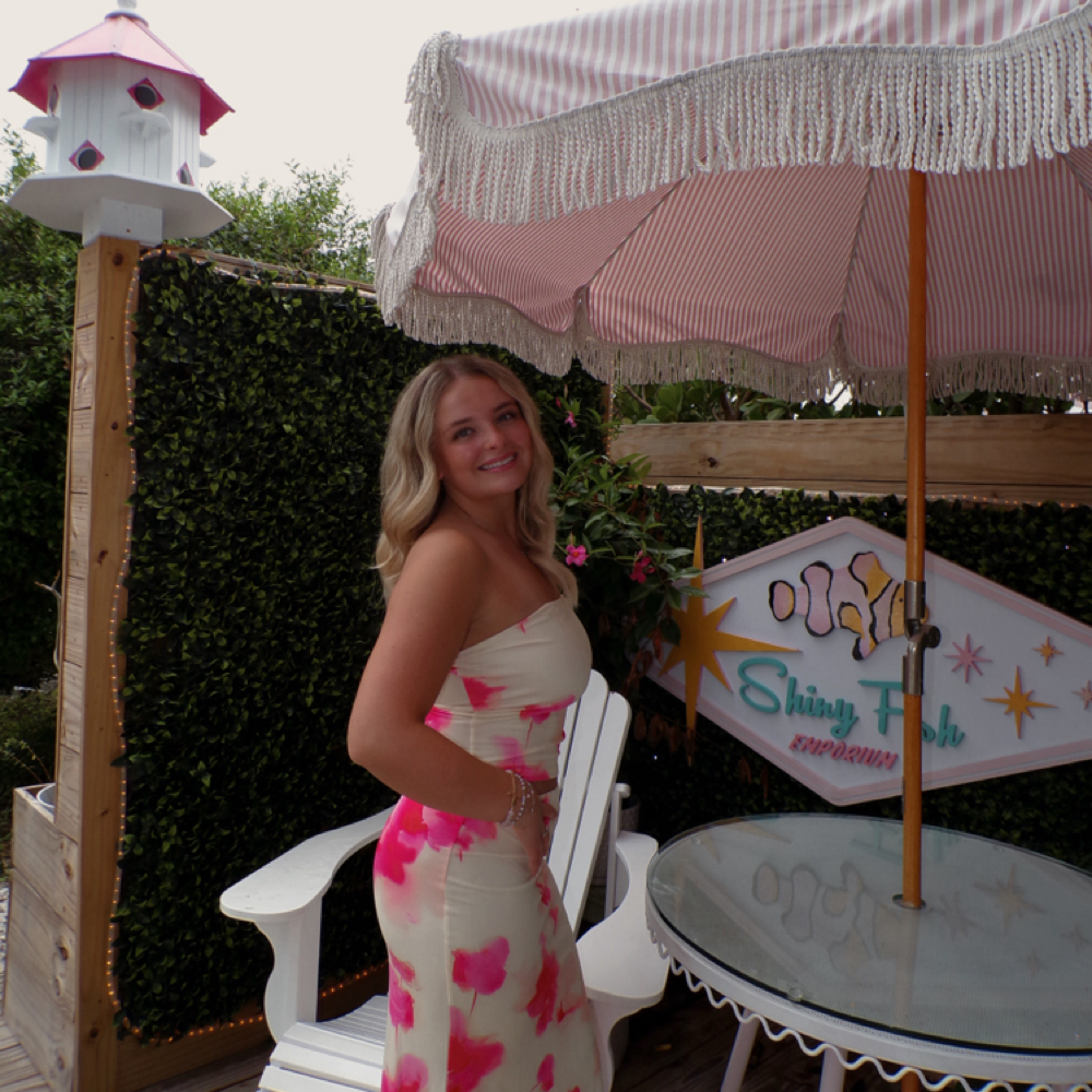 Kayla Hines at Lavish Salon & Spa in Rock Island, IL