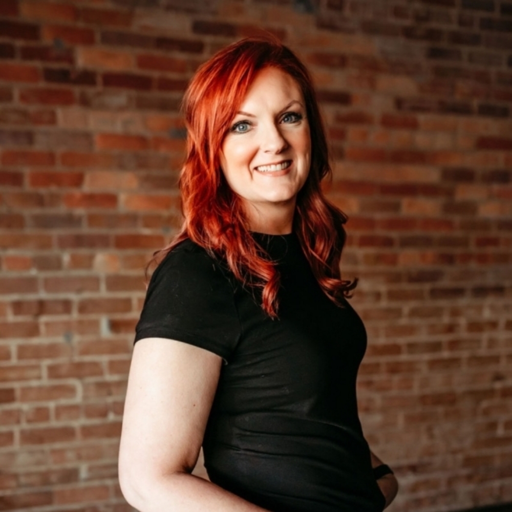 Shawnda Stamps at Cutting Room and Co. in De Queen, AR