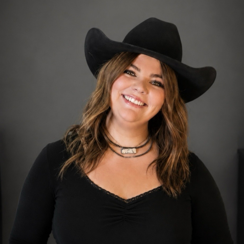 Tessa Zieger at De-al a Shawn Jett Salon in Wichita, KS
