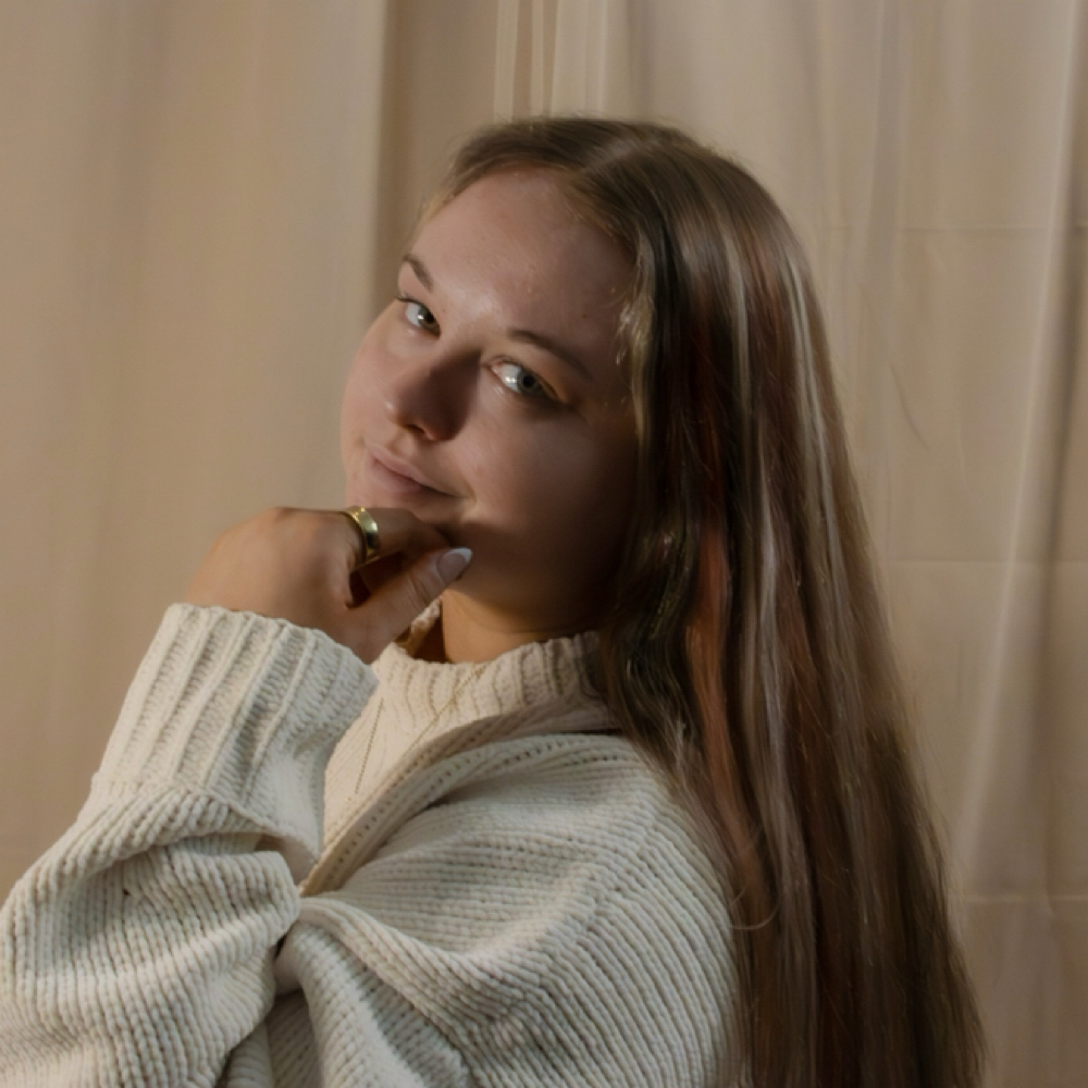 Riley Reid at Ocean Jasper Wellness in Bay City, MI