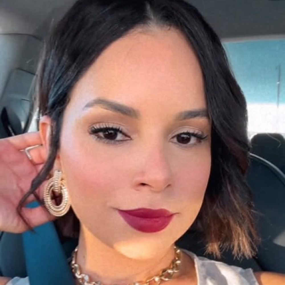 Anny Reyes at Solo Hair Salon in Tampa, FL