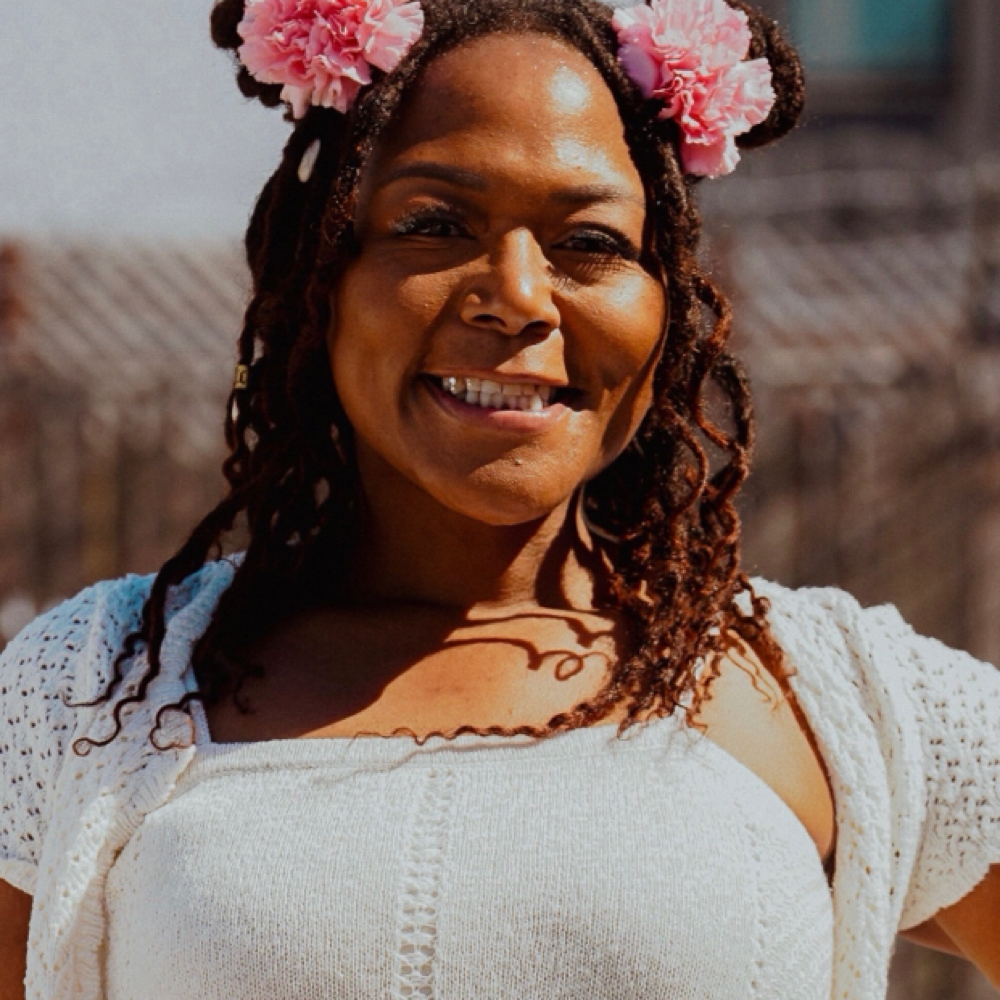 Jazmine Wilson at Glow Braid Lounge in Pearland, TX