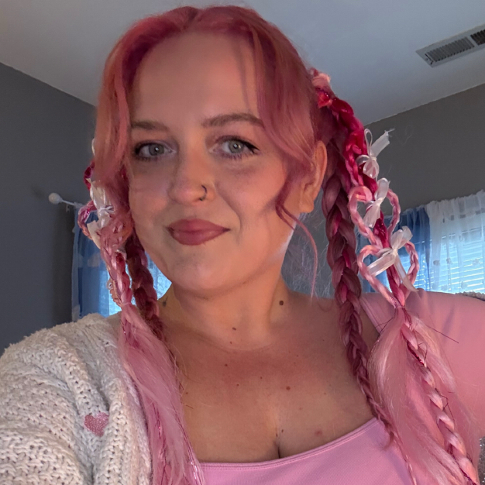 Jasmin Childress at Happy Scalp in Grants Pass, OR