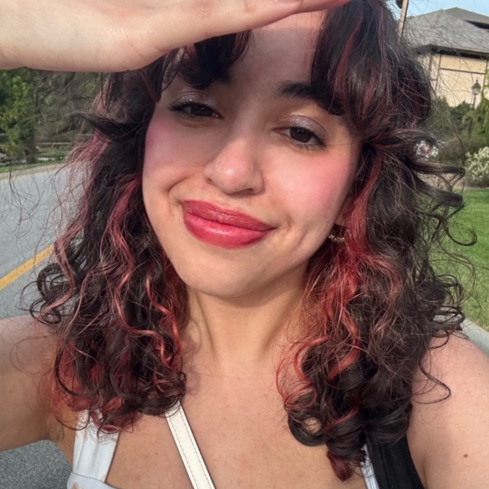 Lea Luna- contact before booking