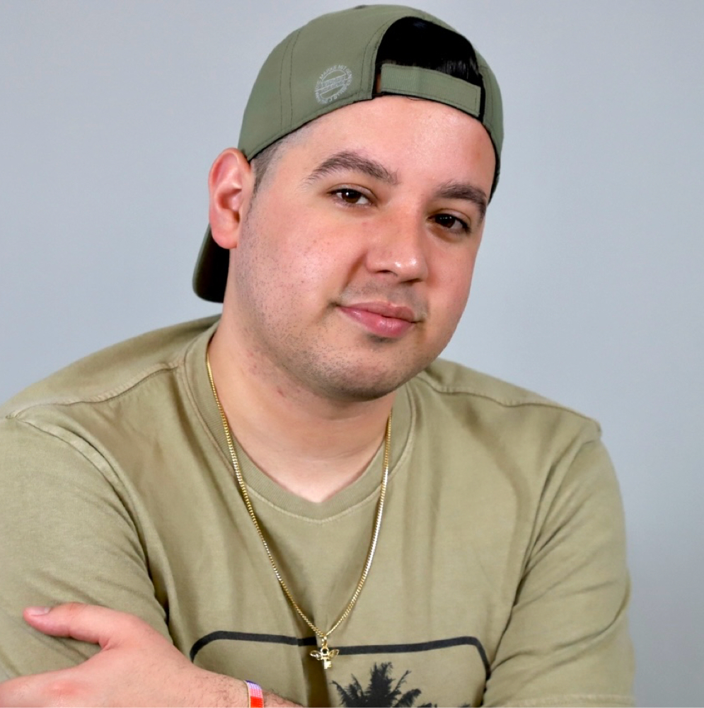 Raul Torres at CaroLiz Beauty Salon LLC in Cincinnati, OH
