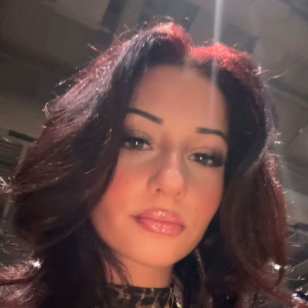 Sofia Venettone at Western Rose Salon in Dublin, PA