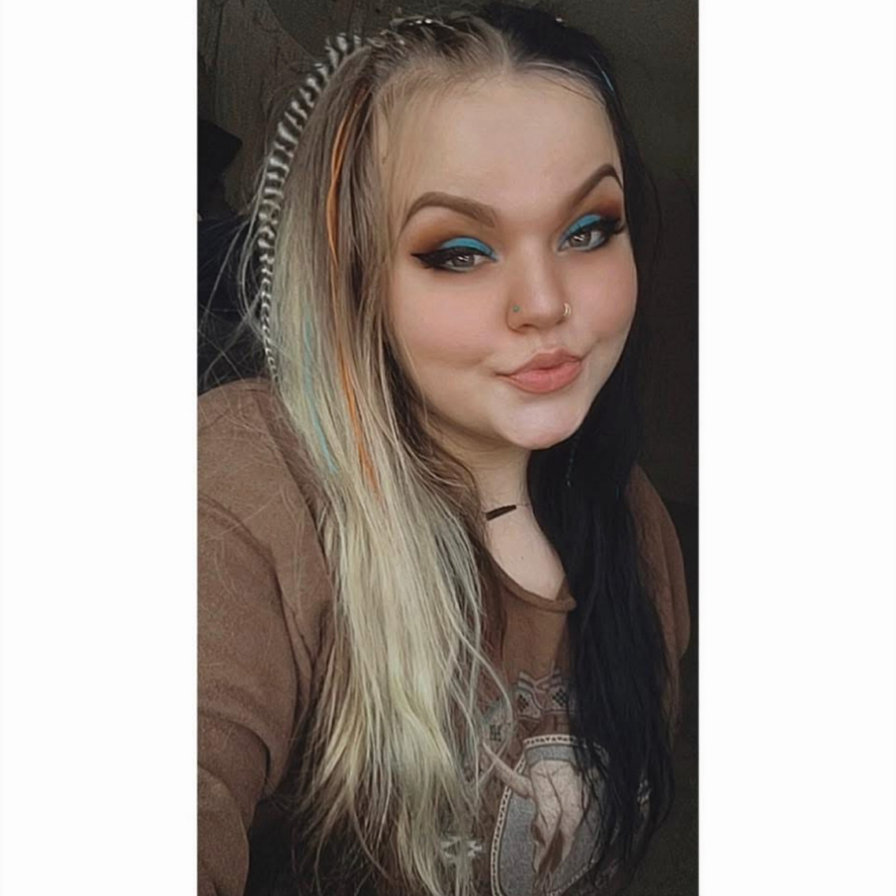 Kristyn Taylor at Head Case Beauty and Barber Company in canby, OR