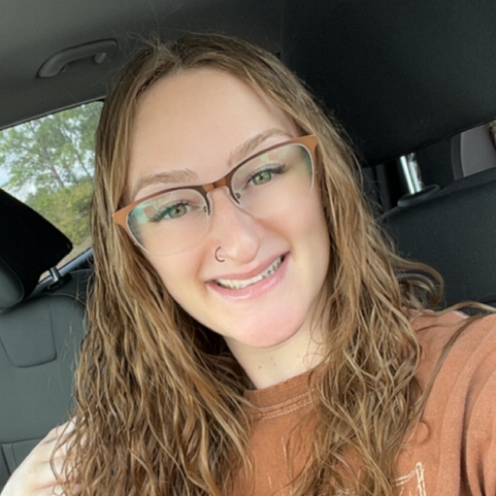 Rhianna Rogers at The Velvet Chair Salon in Richmond, IN