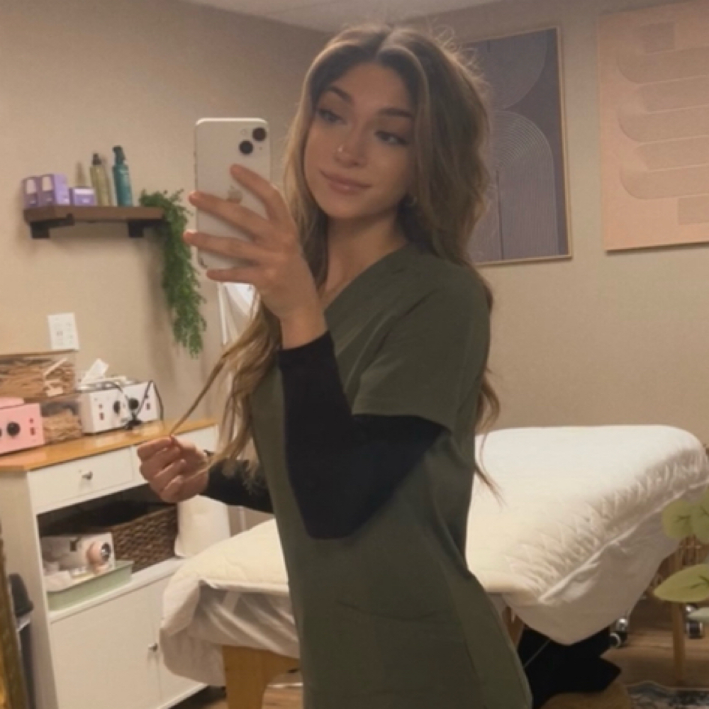 Izabella Dibert at HeadSpace Scalp Therapy Spa in Altoona, PA