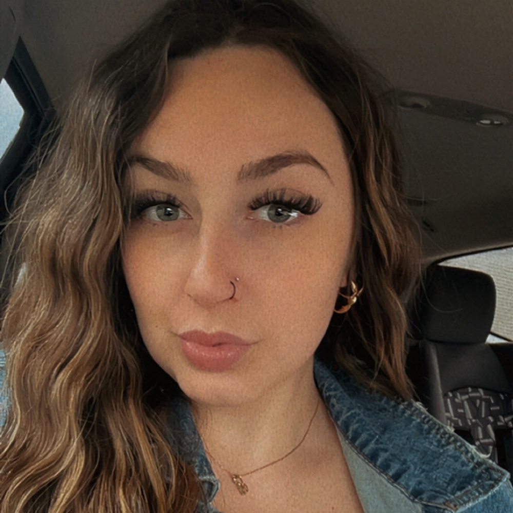 Alaura Cline at Salon Niche in Knoxville, TN