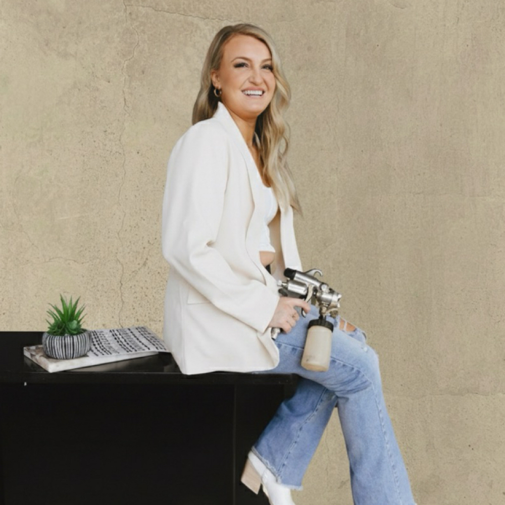 Nicole (West Chicago) at SOLVICI Sunless in West Chicago/Bloomingdale, IL