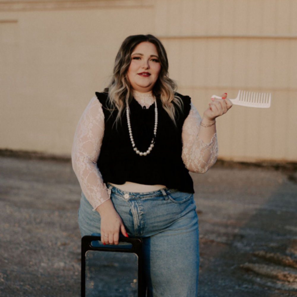 Sarah Barnes at Salon 7-0 in Livingston, TN