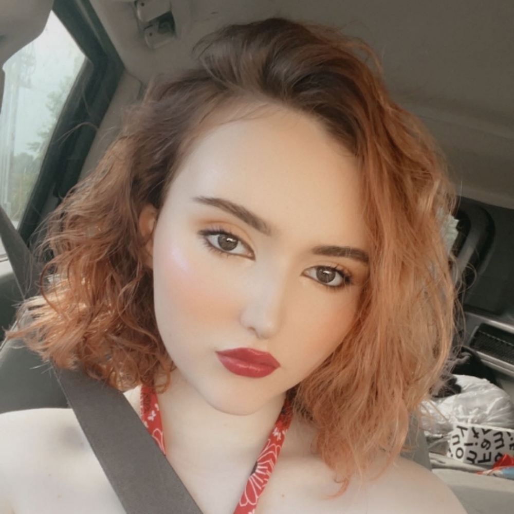 Lydia Lewis at Klashed On Main in London, KY