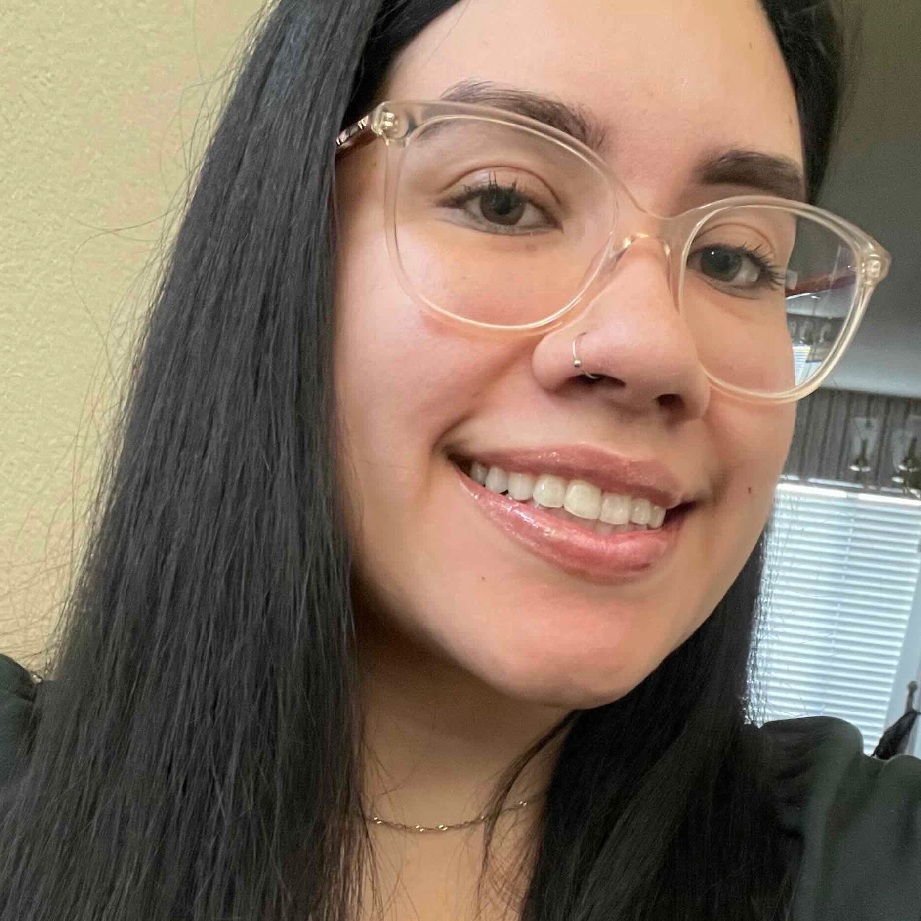 Sara De La Torre at Modern Vibez Bodywork LLC in Tracy, CA